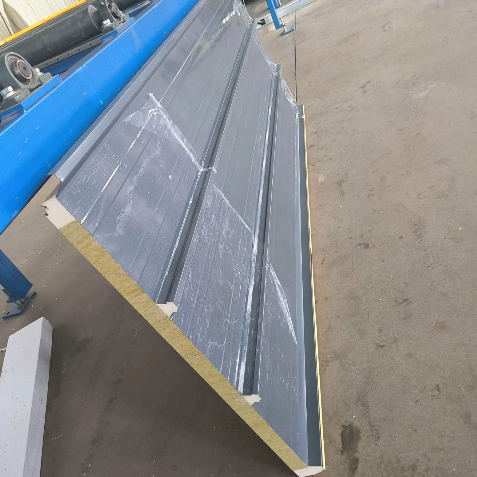 Tseason Building Materials Rock Wool Waterproof Fireproof Building Insulation Board Prefab Steel Building Rock Wool Sandwich Panel