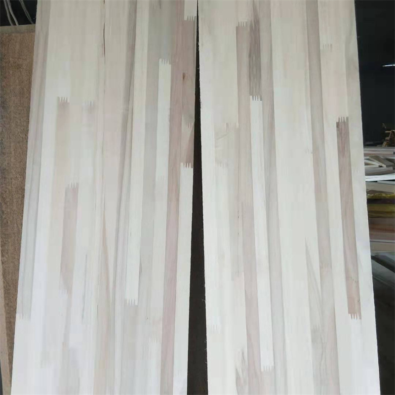 Poplar and Paulownia with Bamboo for Making The Snowboard Wood Cores