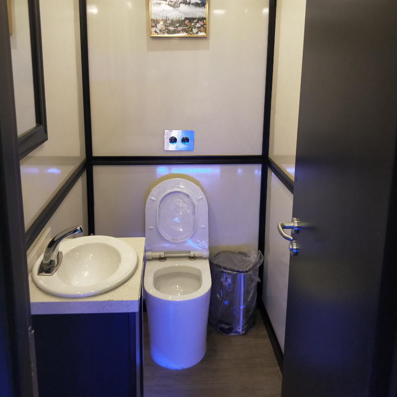 China Portable Restroom Trailer Portable Luxury Restroom with Shower