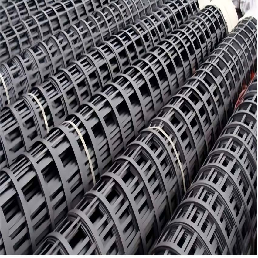 China Factory OEM Mining Use Geogrid Road Use Fiberglass Geogrid Composite Polyester Geogrid
