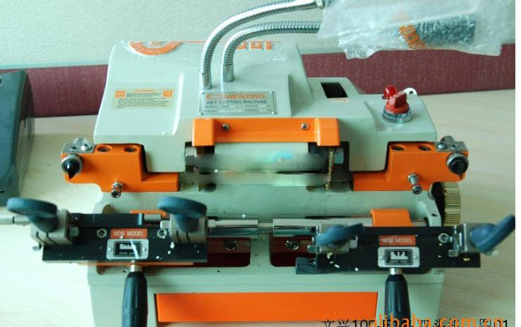 High Double-Key Copy Machine, Safe Lock Machine, Tubular Key Machine (AL-100G)