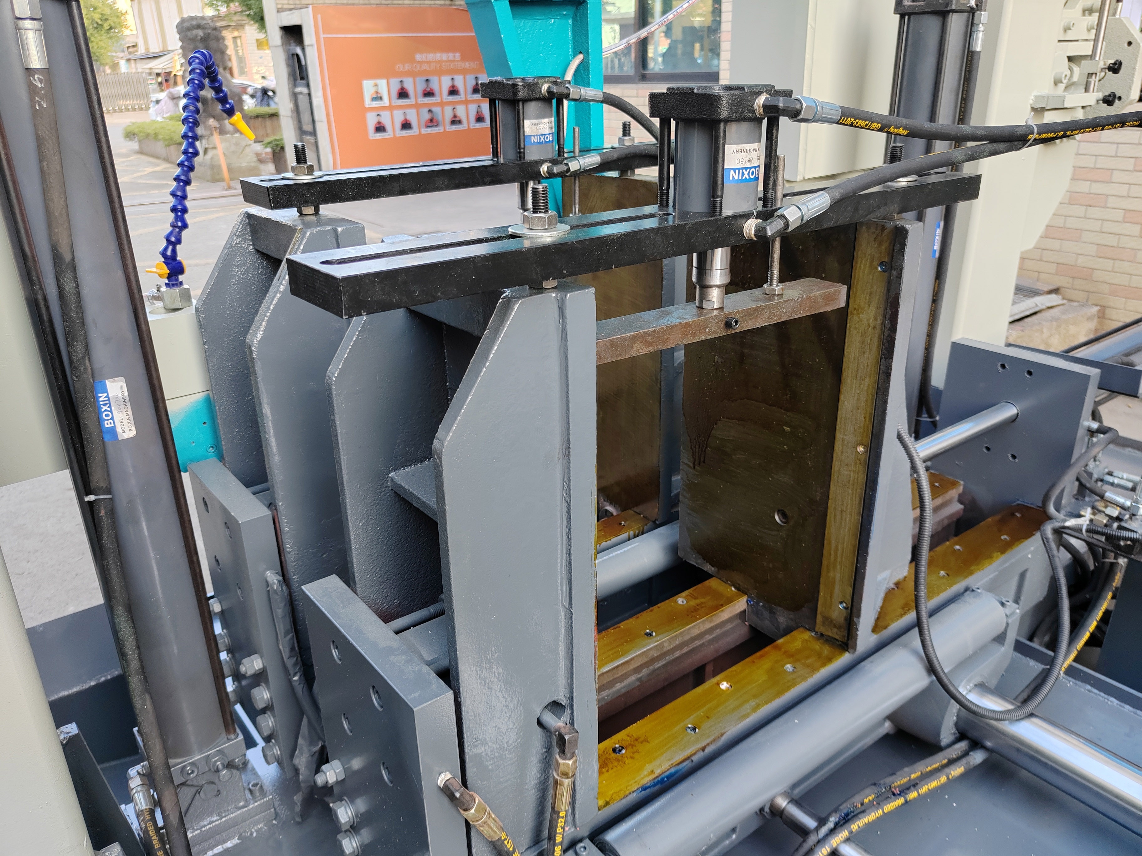 Станок ленточнопильный горизонтальный автоматический по металлу GZ4265