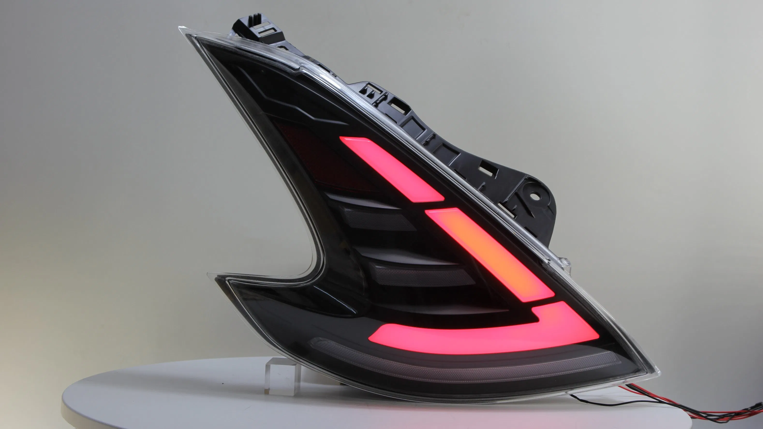 RGB последовательные фонари для Nissan 370Z (2013-2019)