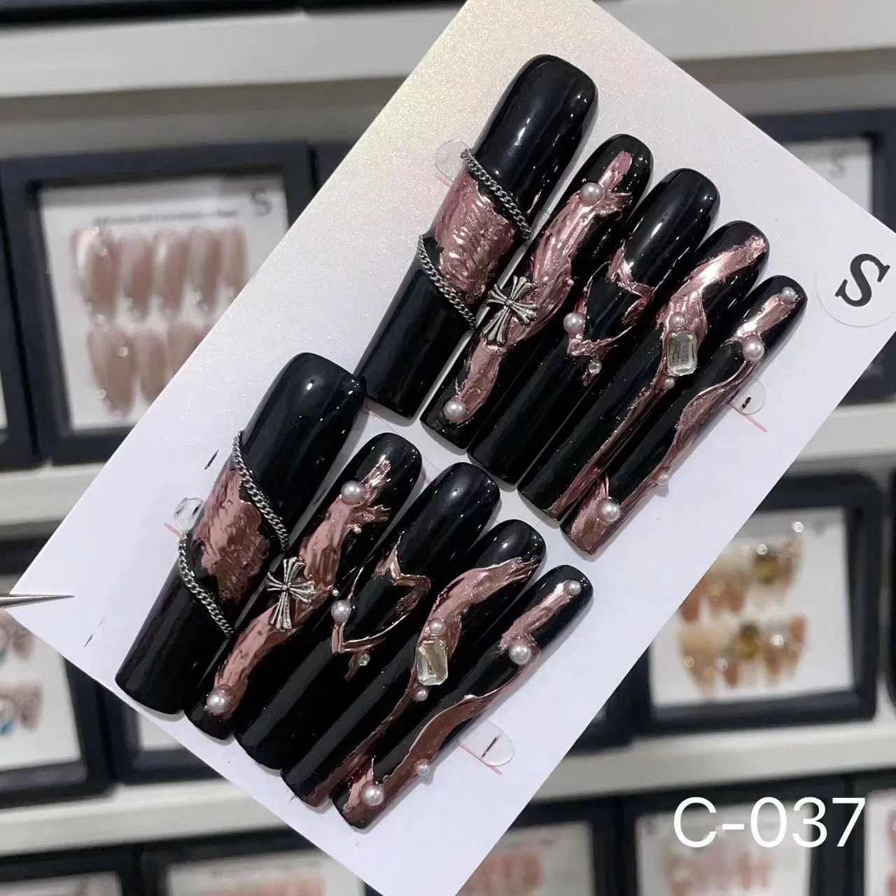 Premium Coffin Fake Full Cover Artificial Manicure Wearable Customized Luxury Brand Designer Black Chain DIY False Nail Tips 3D Handmade Press on Nails Supplier