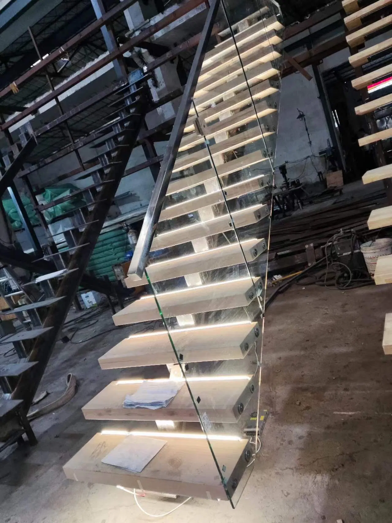 Interior Stainless Steel Straight Stairs with Wood Tread and Glass Railing