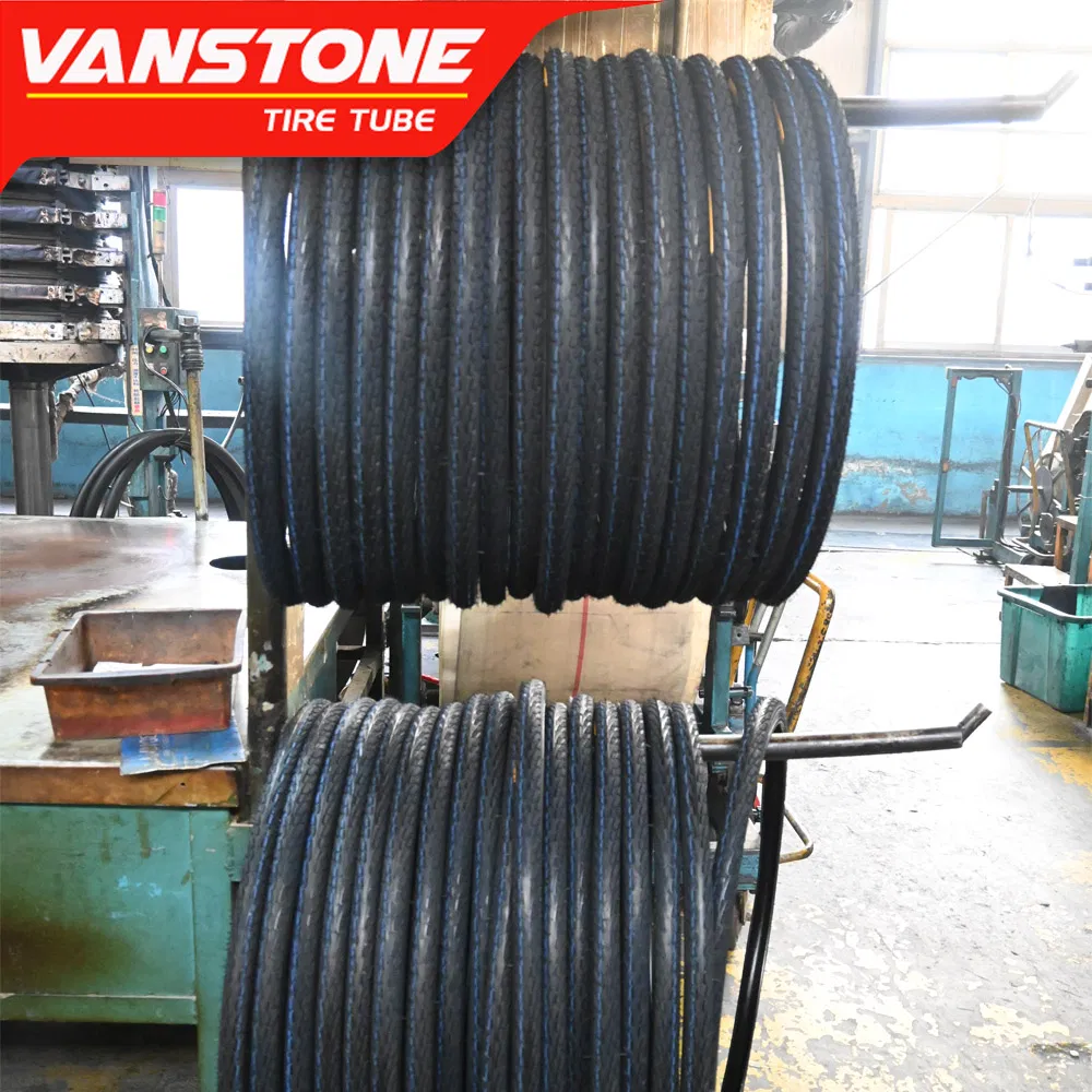 Внутренняя камера для велосипеда 24x1 3/8, черная