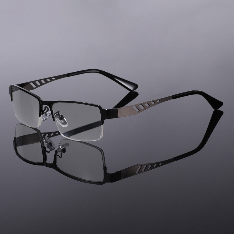 The Latest Lightweight and Thin Steel-Framed Reading Glasses