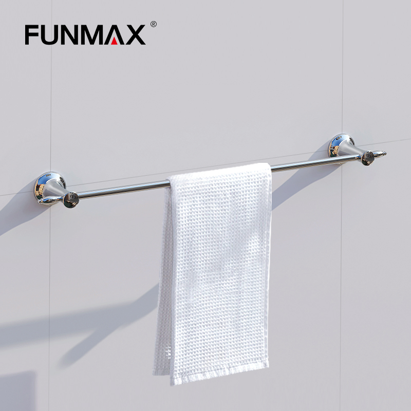 Комплект сантехники для ванной из металла