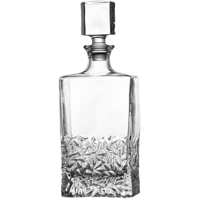 Wholesale Lead-Free Crystal Glass Engraved Round Whisky Decanter Whiskey Decanter with Glass Stopper