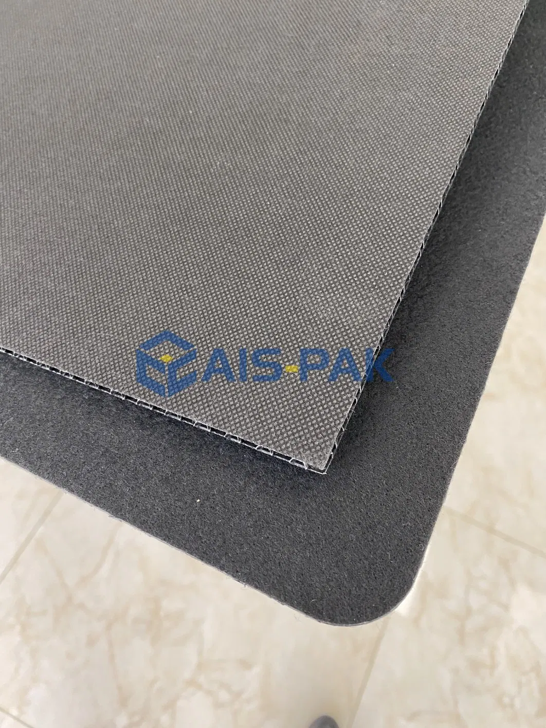 High-Strength Scratch-Resistant Leather Grain Sheet PP Bubble Guard Sheet for Automotive Interiors