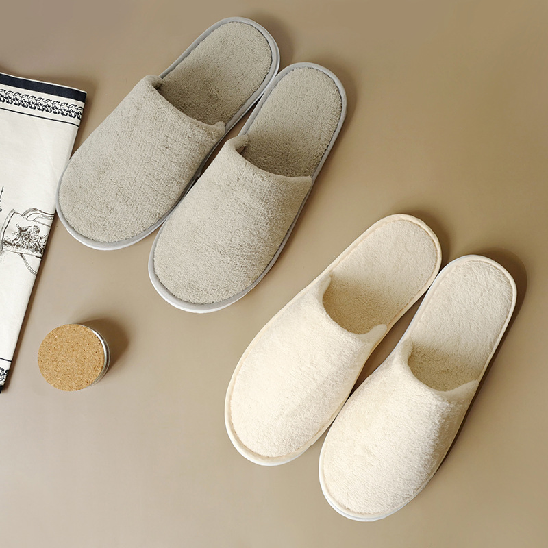 China Factory Luxury Hotel Coral Fleece Slippers with Custom Logo