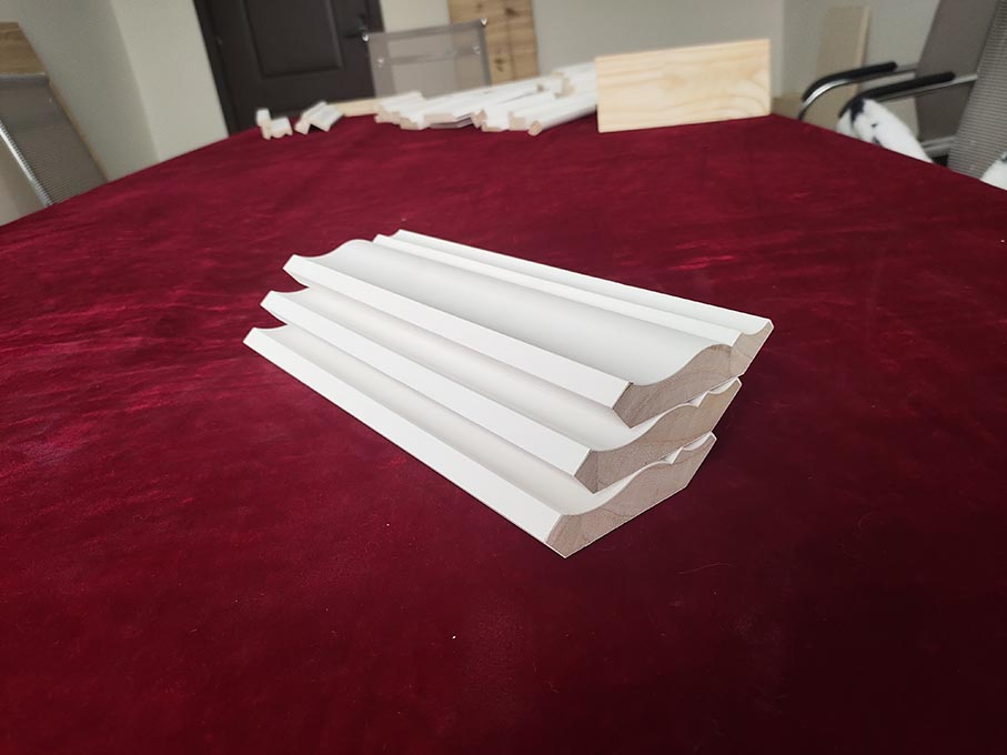 Premium White Crown Moulding for Elegant Home Interiors