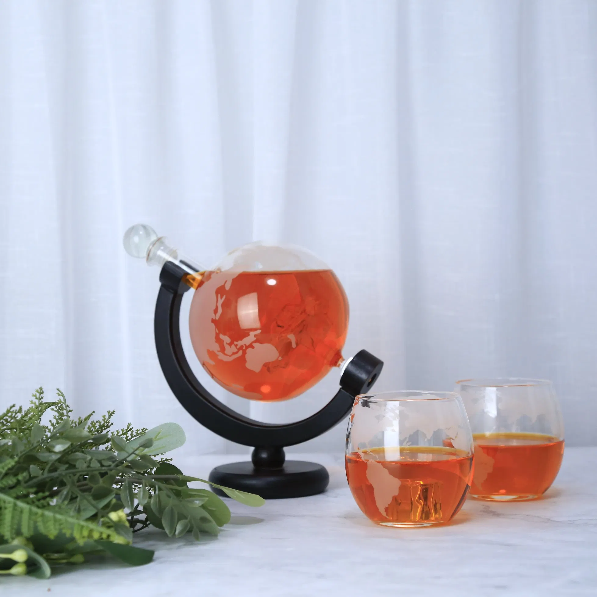 Hot Sale Globe Wine Bottle Glass Decanter Built-in Sailboat Whiskey Bottle Wine Dispenser Creative Wine Glass Gift Set