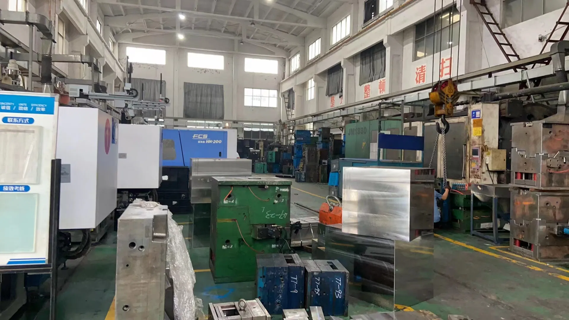 Передний бампер с решеткой радиатора для Toyota Sienna 2021