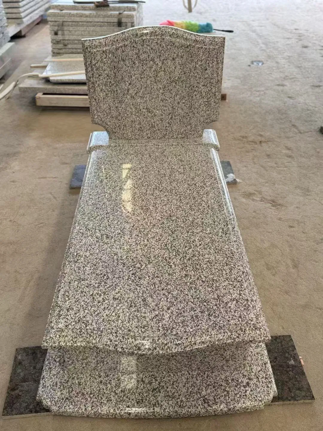 Popular White Granite Cemetery Headstone Gravestone Tombstone Monument