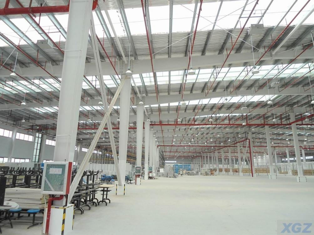 ISO9001 Certificate Construction Designed Peb Engineered Steel Structure Warehouse