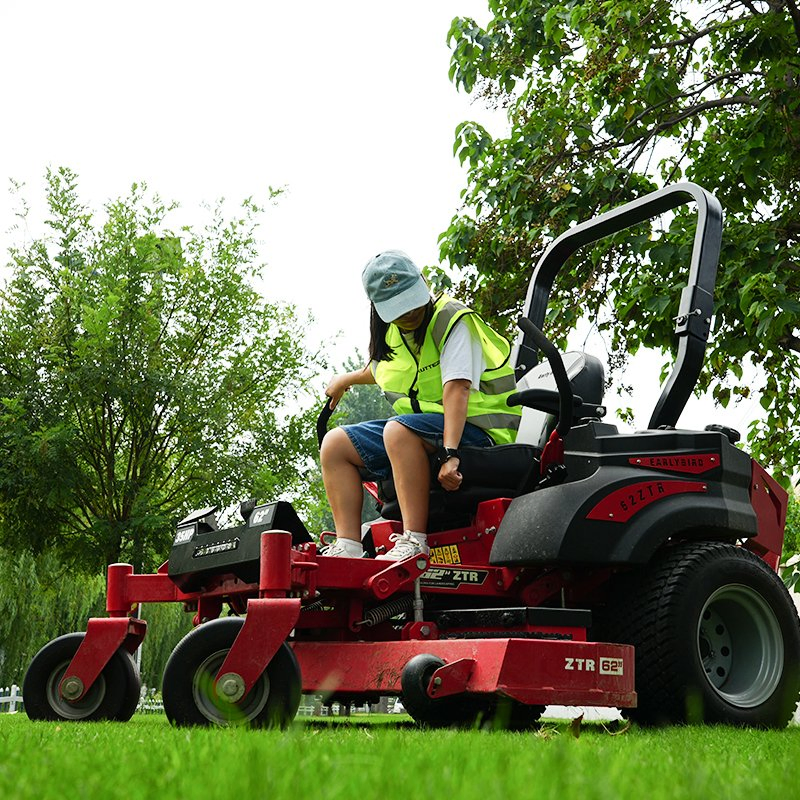 Райдер газонный коммерческий 62 дюйма с защитной рамой