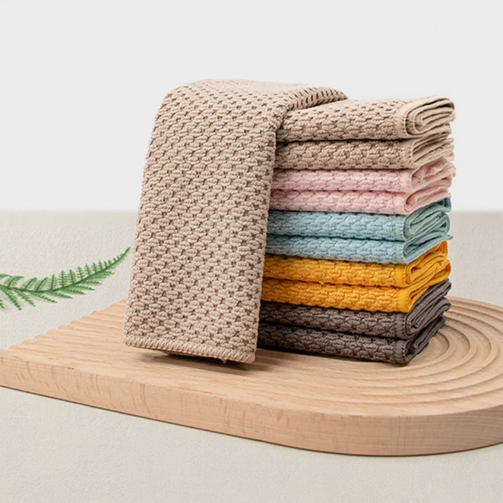 Warm Coral Fleece Towels 300-600 GSM Perfect for Cold Weather Use