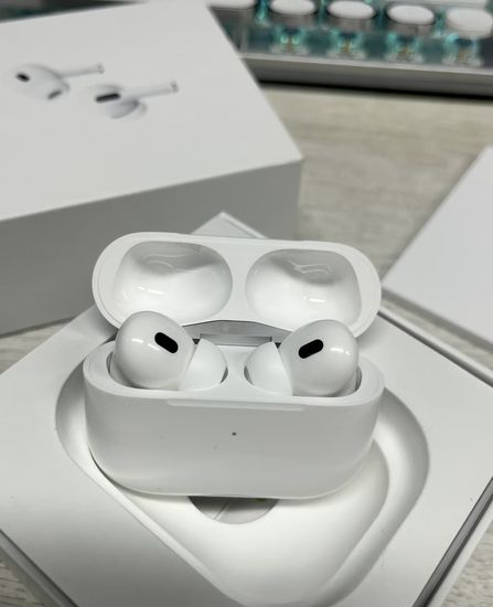 1: 1 Type-C Air PRO 2 Noise Cancelling Bluetooth Earphone