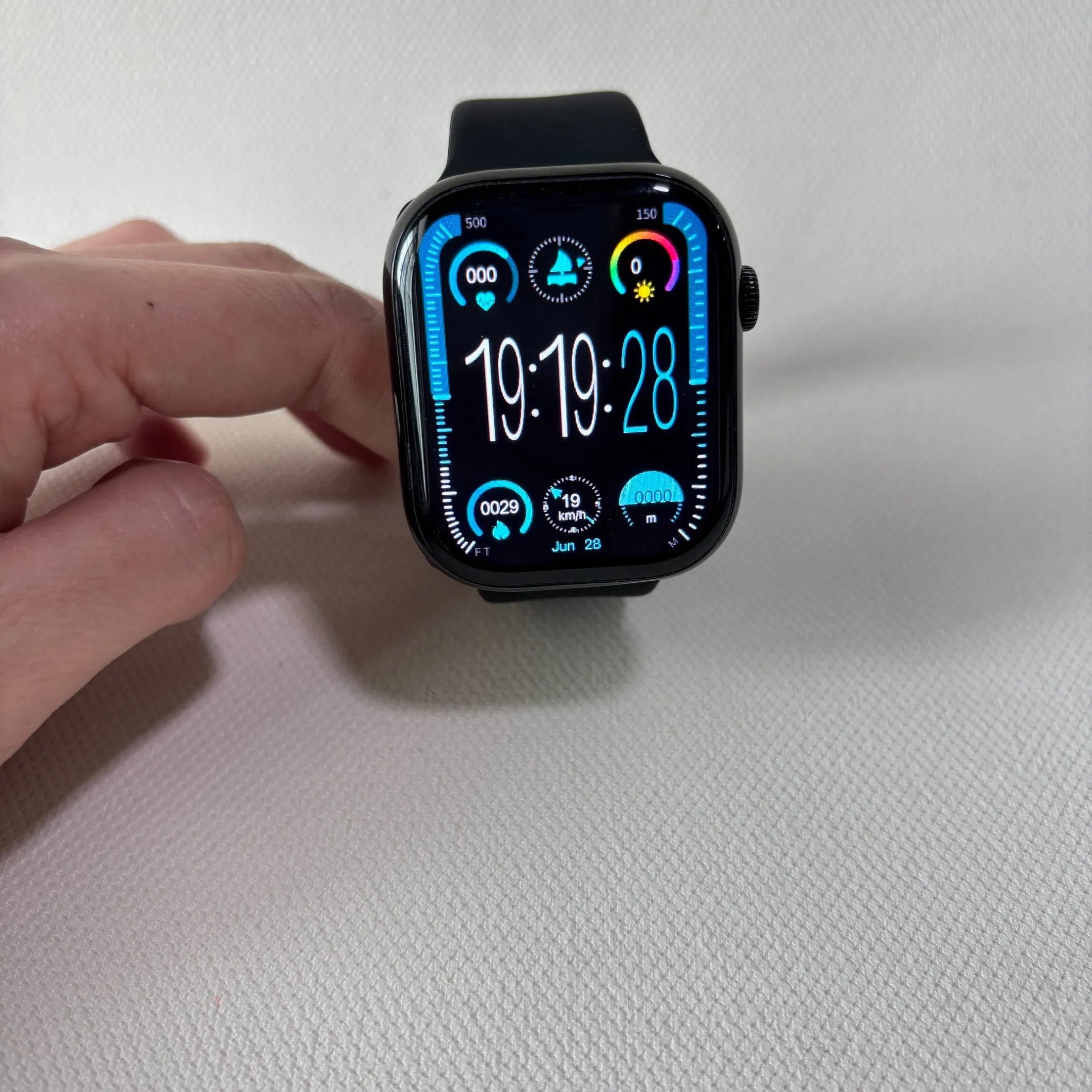 Cross Border Popular S10 Watch Automatically Calls for Help After Falling, Sos Urgently Contacts Overseas Warehouse for Direct Delivery