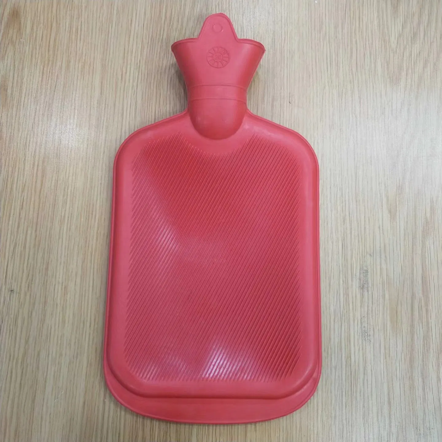 China Manufacture High Quality Colorful Rubber Medical Water Bottle Rubber Bottle