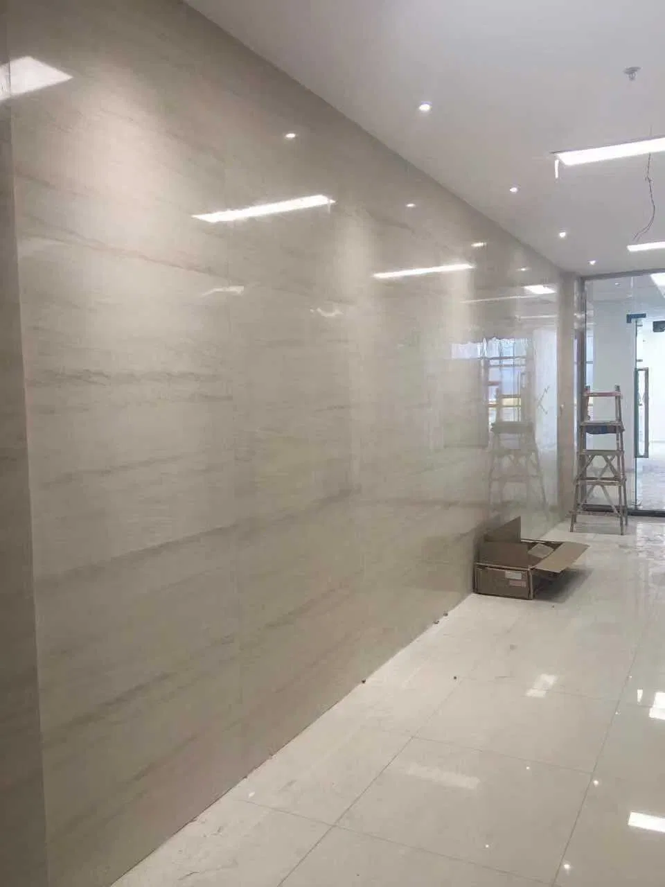 Beige Wooden Limestone Marble Slasb for Wall Cladding Tiles Pillar Decoration