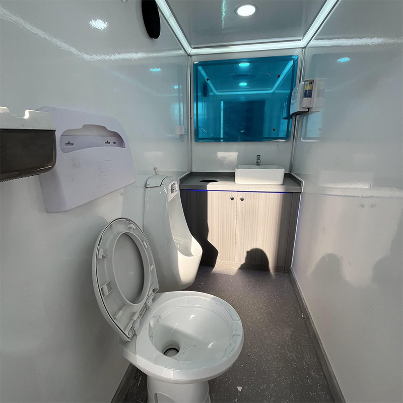 Factory Direct Luxury Restroom Toilets and Shower Mobile Portable Toilet Trailer Outdoor Bathroom Unit for Sale