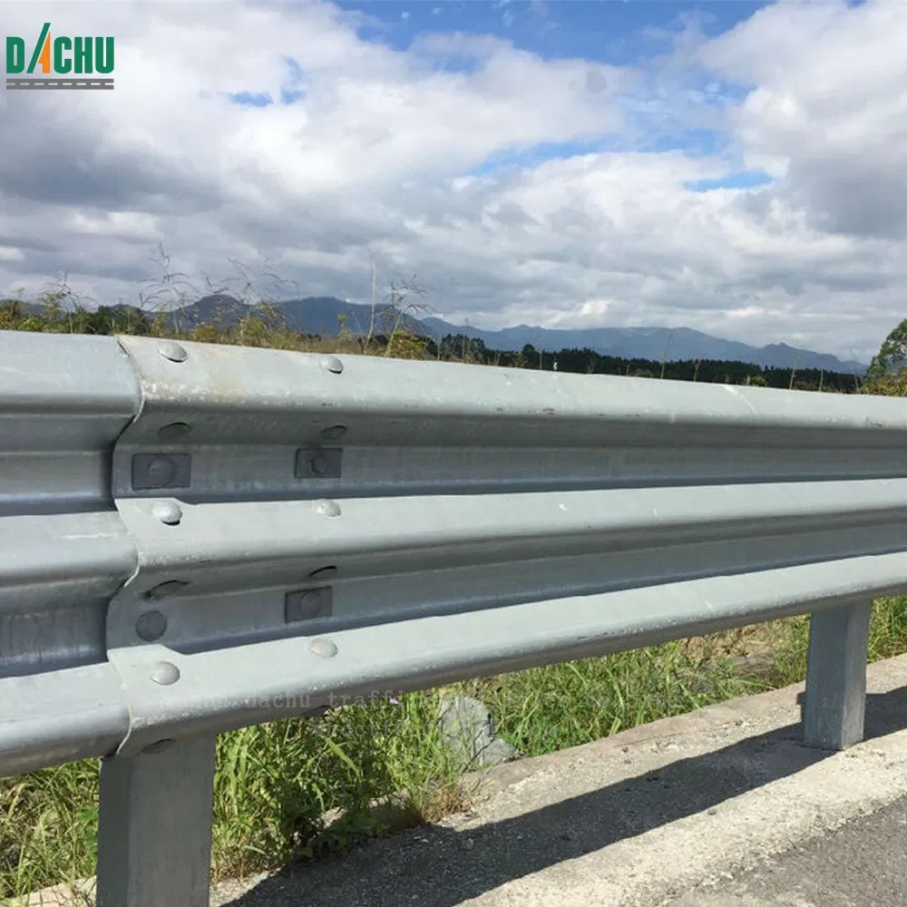 Hot DIP Galvanized Road Safety Steel Crash Barrier Metal W Beam Thrie Wave Bridge Railing Customized Expressway Motorway Highway Tri Beam W Beam Guardrail