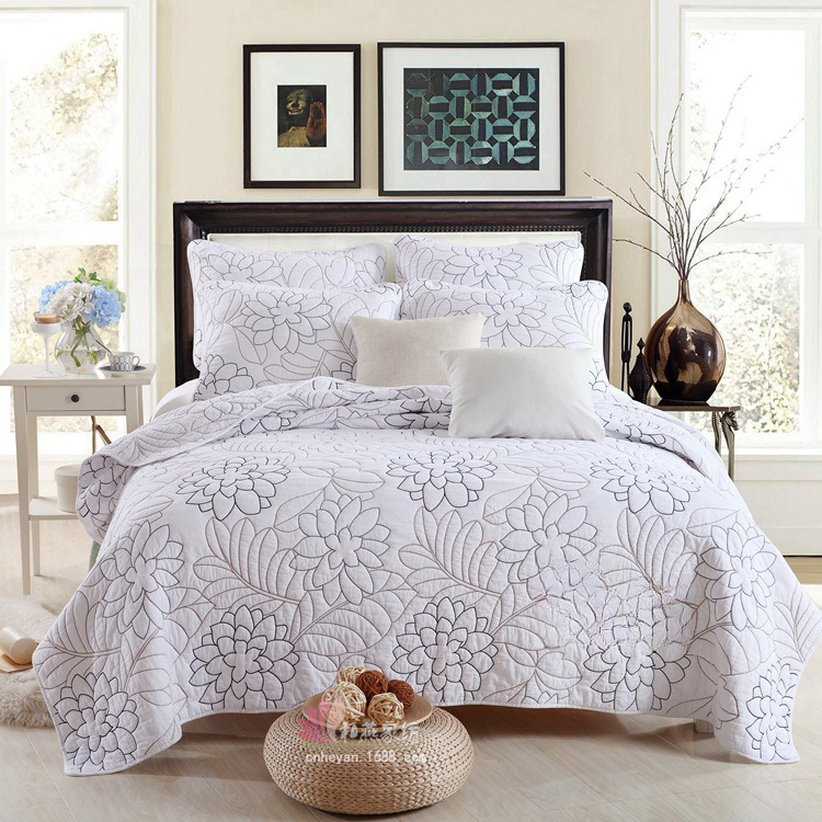 High Quality Summer Bedspread Set 100% Polyester Ultrasonic Embossed King Size Bed Cover Set