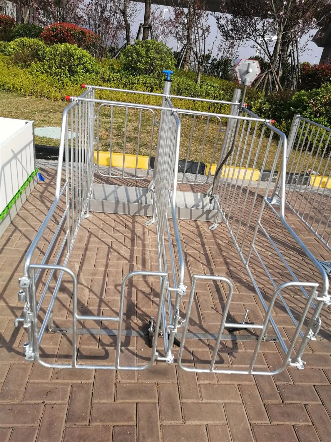 Agricultural Livestock Poultry Farm Equipment Iron Farm Fence Limited Crates