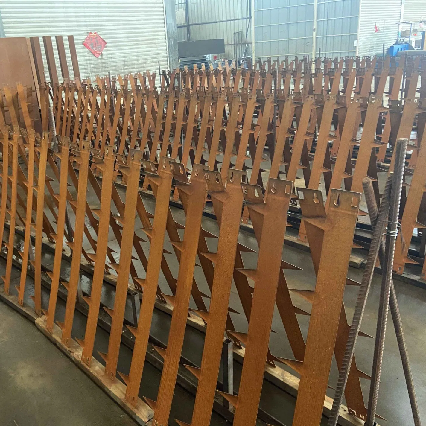 Wholesale Weathering Resistant Galvenized Steel Corten Steel Metal Garden Lawn Landscape Edging