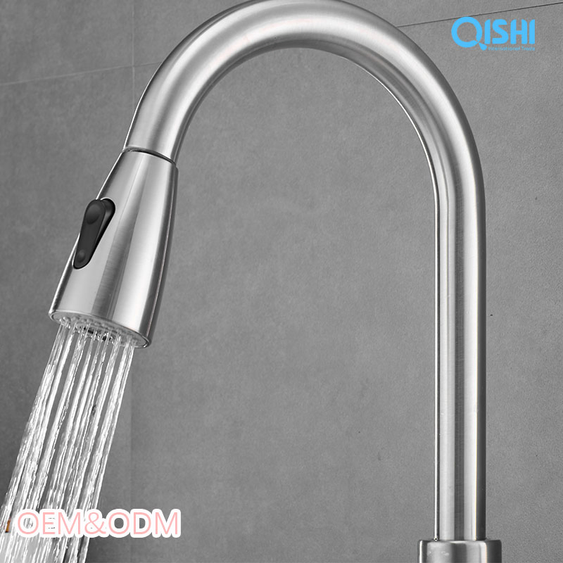Modern Kitchen Faucet with Pull-Down Sprayer and Easy Installation