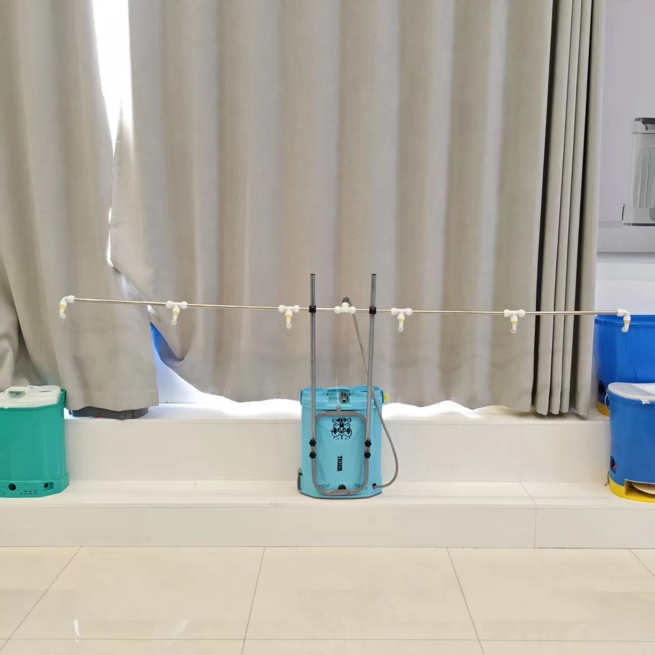 Cost-Effective Corrosion Resistance Electric Fertilizer Applicator for Garden