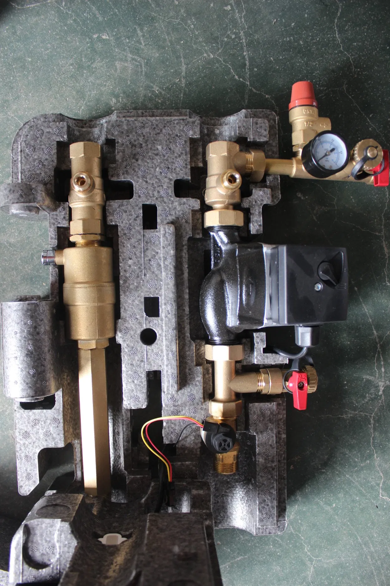 Flat Plate Solar Hot Water Heater