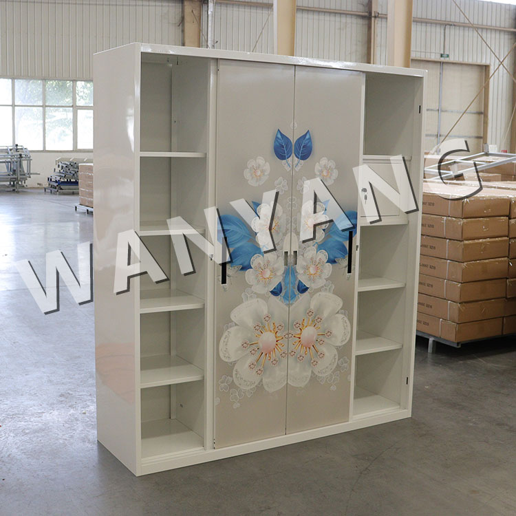 Зеркало детское с 4 дверцами