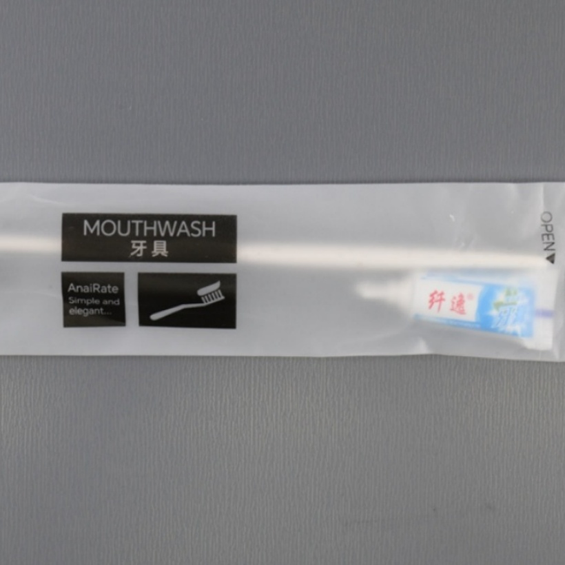 SPA-Quality Vanity Kit for Hotel Amenities with High-Quality Toothbrush and Comb for Guest Comfort