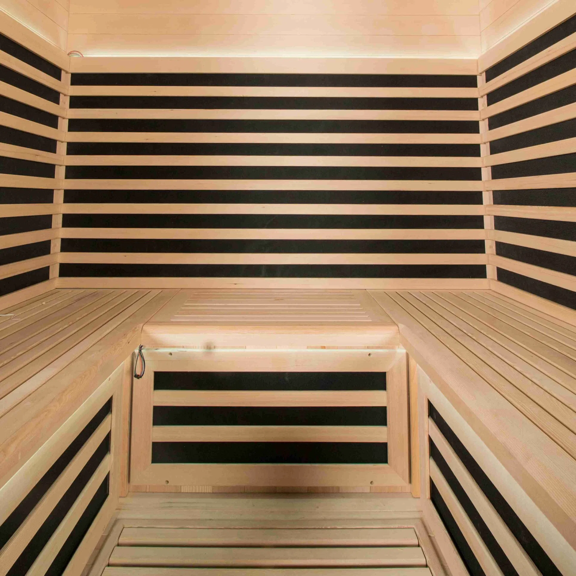 Инфракрасная сауна из канадской тсуги на 4 персоны