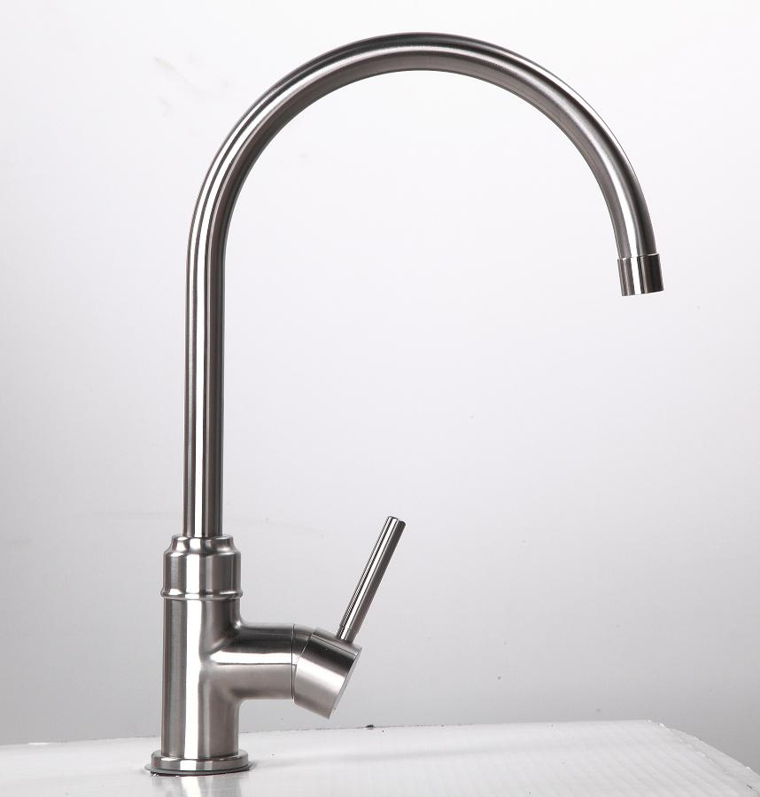 Смеситель для кухни с выдвижным изливом и водопадом