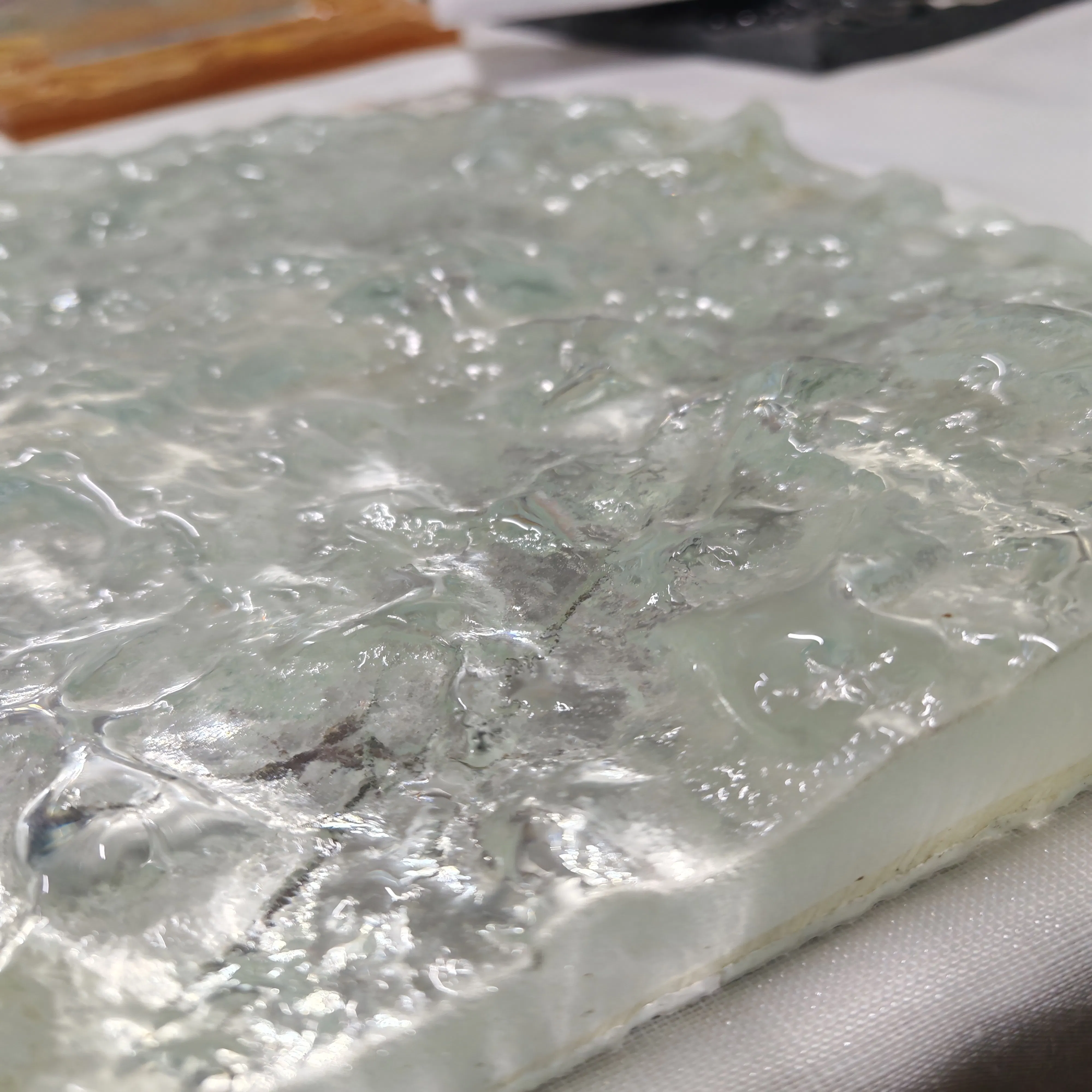 High-Transmittance Jewelry Creations From Decorative Glass for Fashion