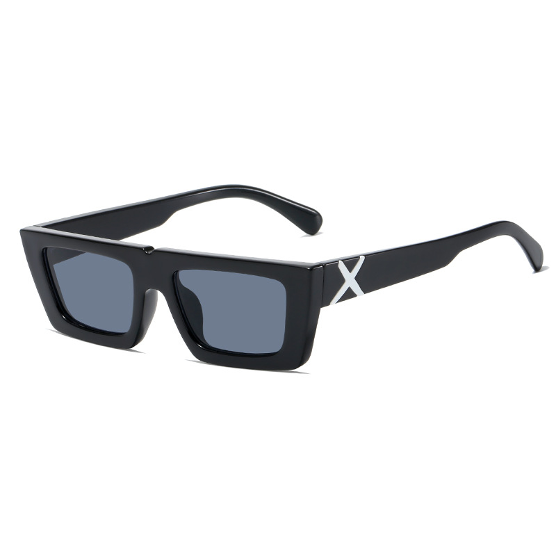 Fashion Elegant Small Frame Sunglasses for Women with UV400 Gradient Lens