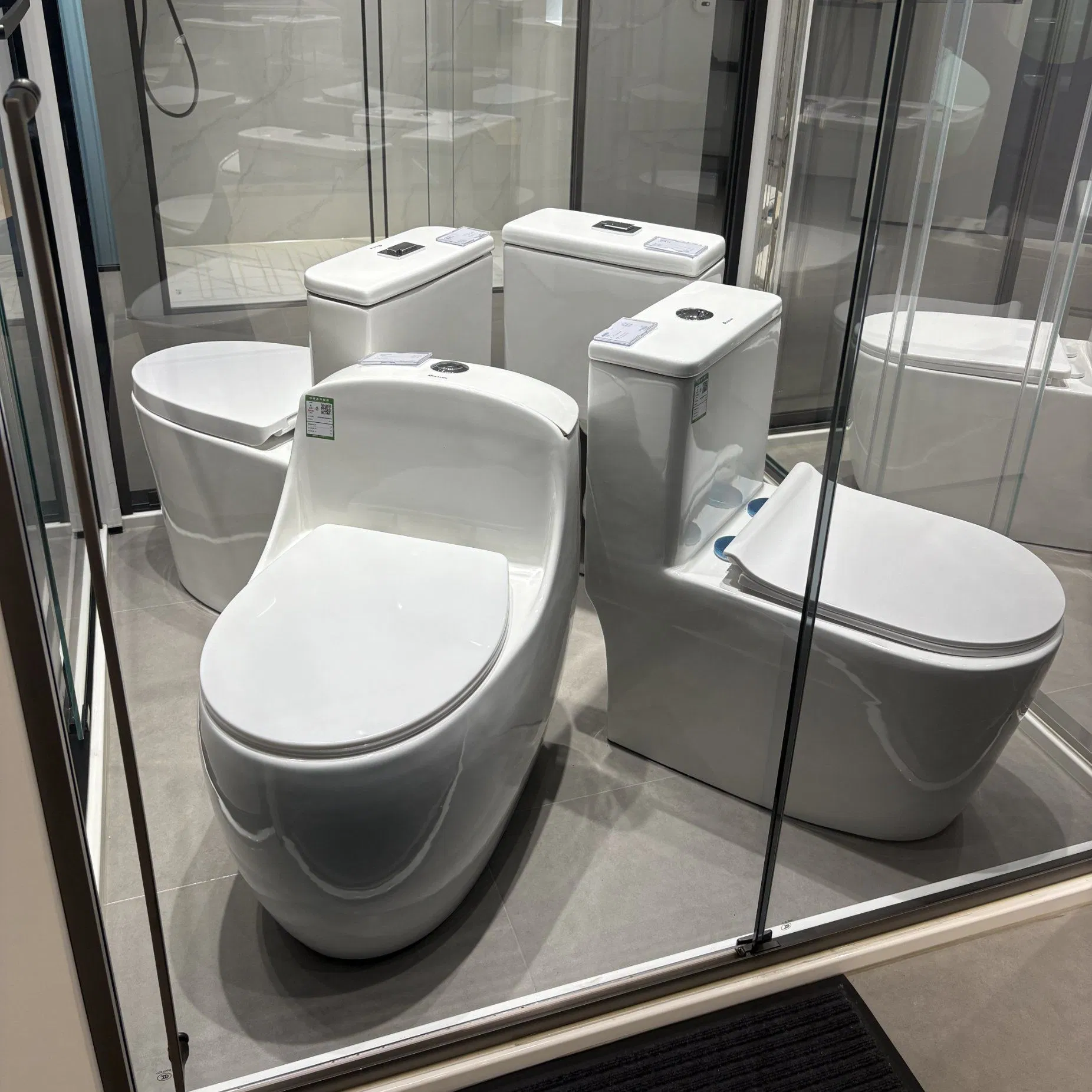 Унитаз керамический с двойным смывом и сиденьем soft-close