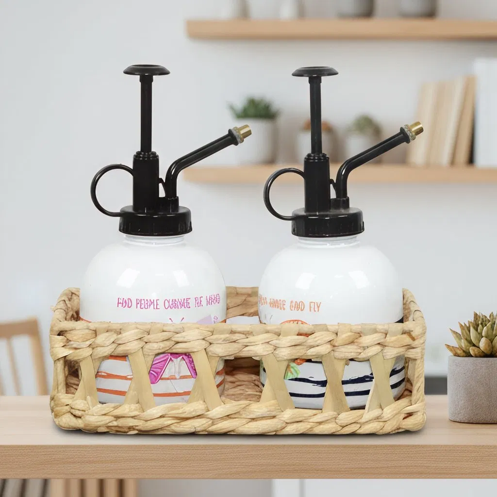 Стильный стеклянный опрыскиватель из лозы для дома и сада