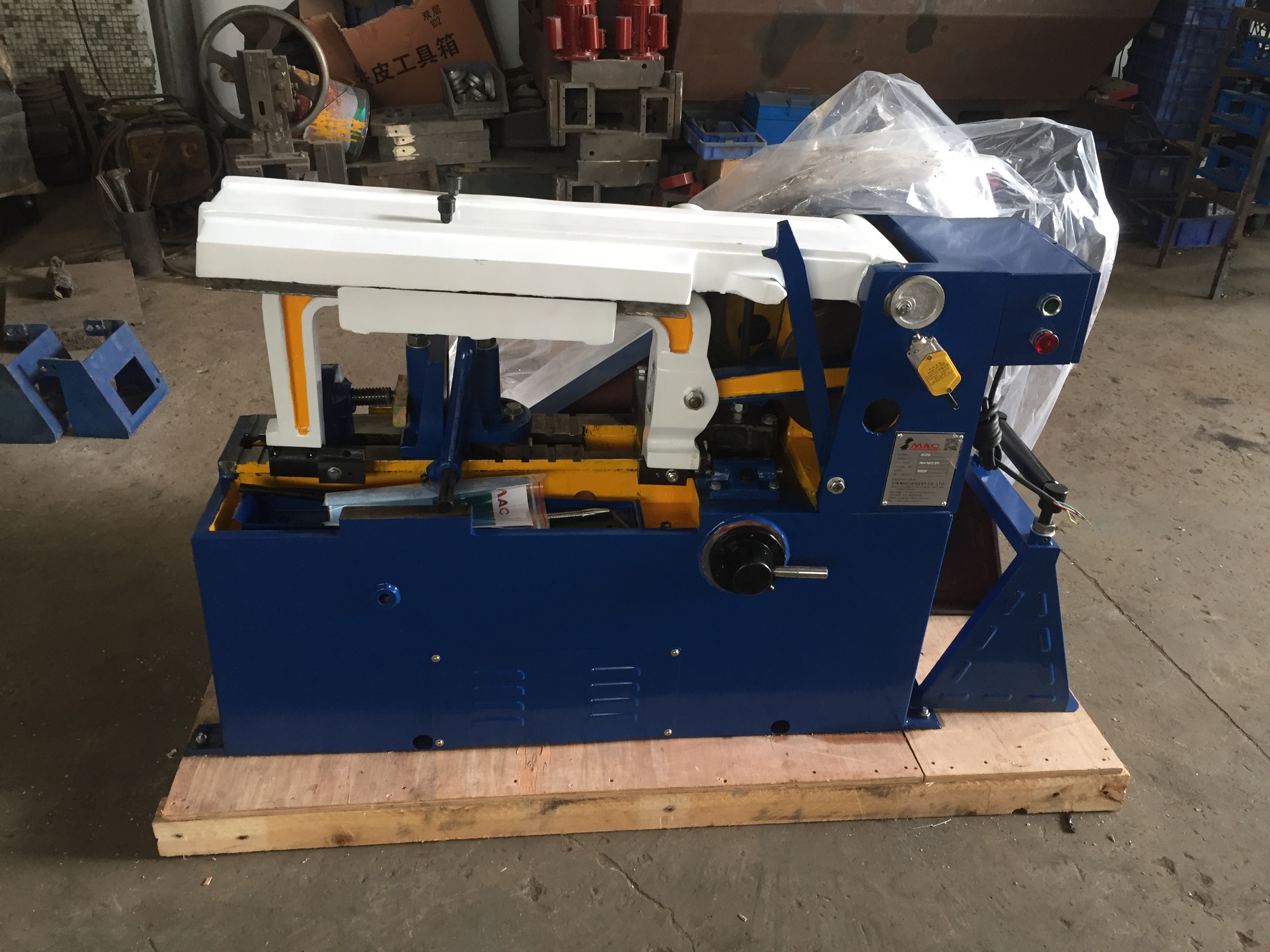 Станок ленточнопильный автоматический электрический