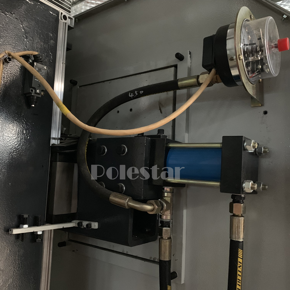 Ленточная пила по дереву горизонтальная