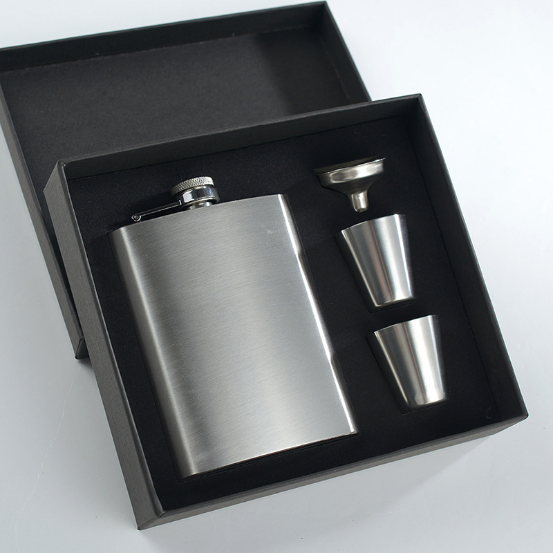 Custom Etched Personalized Wedding 6 Oz Stainless Steel Hip Flask Gift Box Set for Men Women Groom Groomsmen