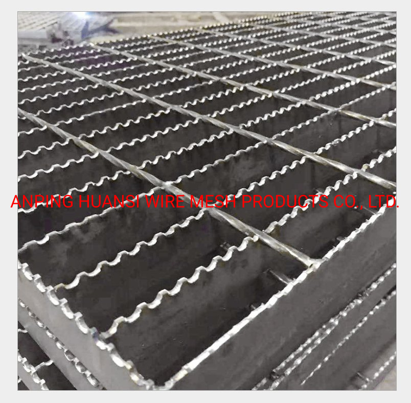 Hot Dipped Galvanized Heavy Duty Serrated Steel Bar Grating