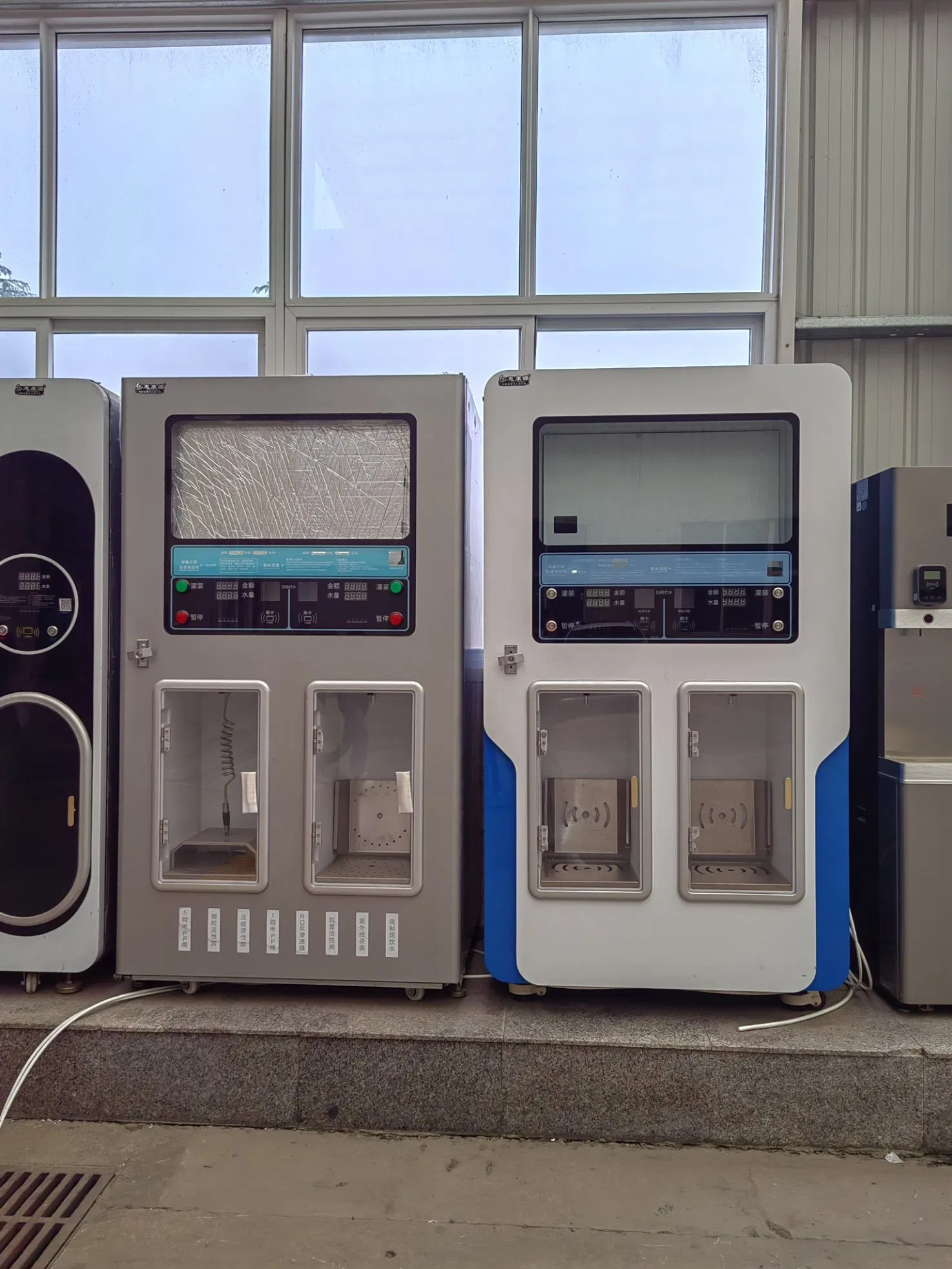 RO Pure Water Vending Machine Coin Qr Code Payment System Outdoor Water ATM Station