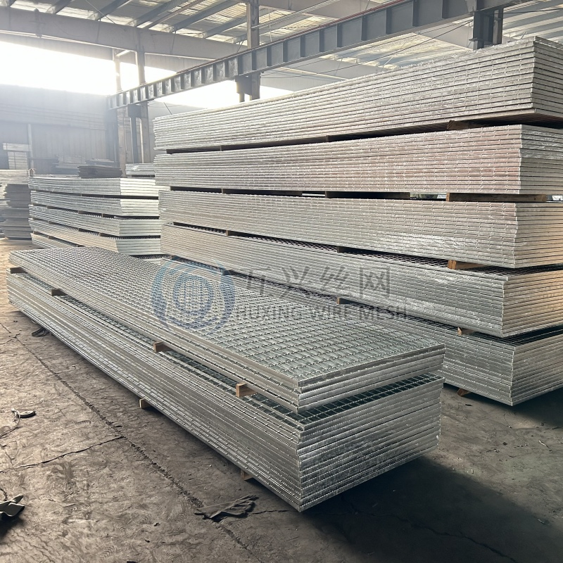Factory Manufacturing Hot Dipped Galvanized Carbon Steel Metal Bar Grating Anti-Rust Water Drainage Steel Grating for Trench Drain Cover