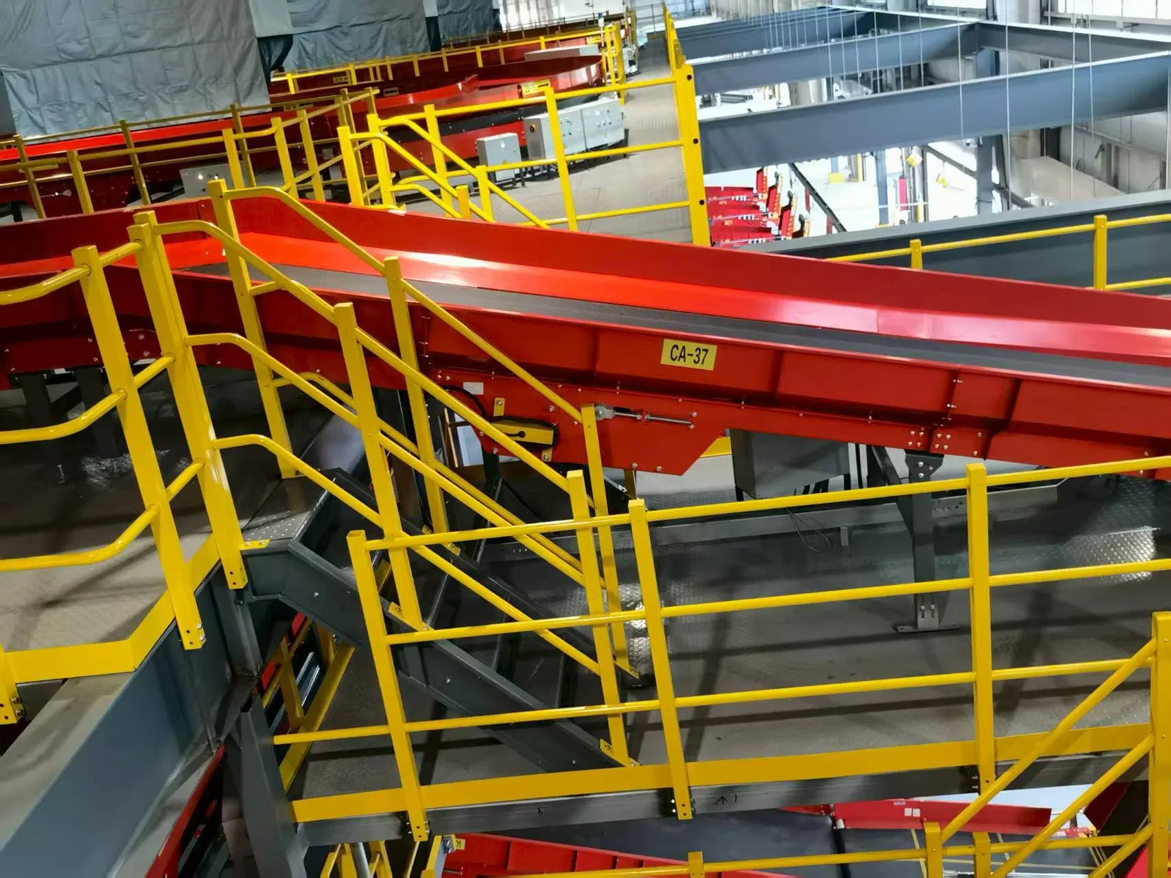 New Product Anti-Slip Treads Industrial Steel Stairs for Office Building