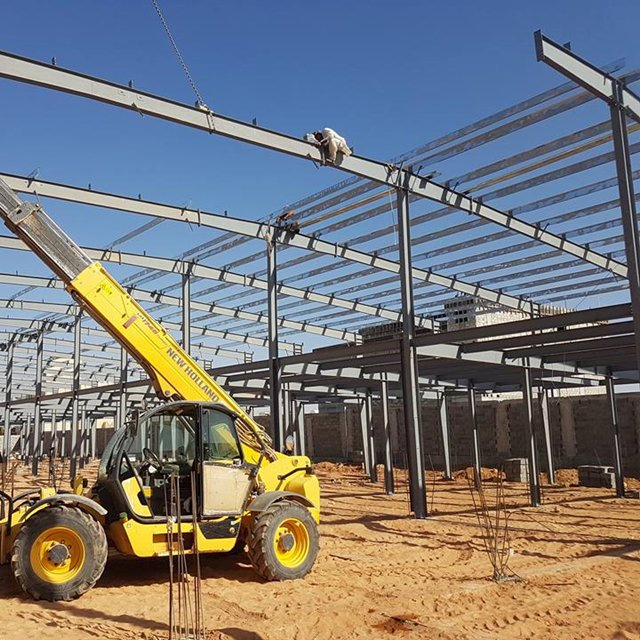 Industrial Building Prefab Steel Structure Sandwich Panel Workshop Metal Purlin Sheet Frame Warehouse for Storage/Plant/Hangar/Garage/Shed Construction